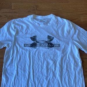Under Armour Tshirt